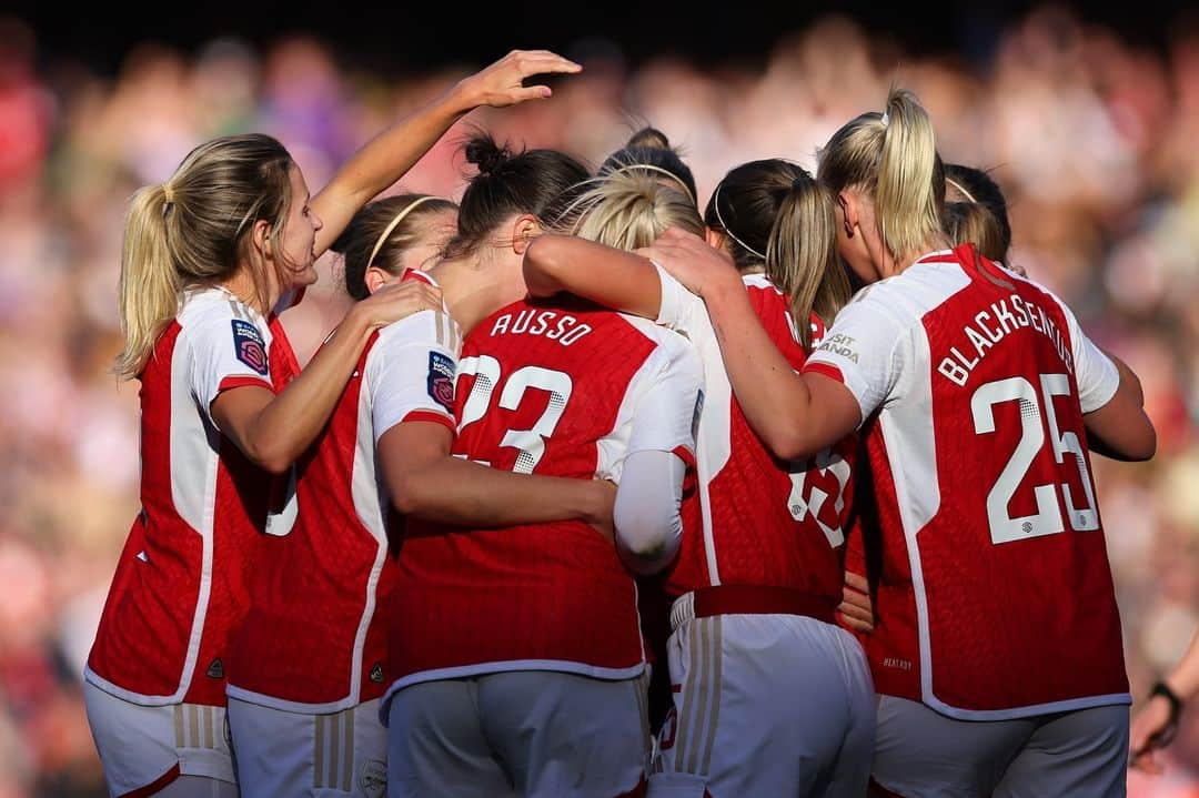 Arsenal Ladiesのインスタグラム：「1 week today, we’re back at the Emirates 💪」