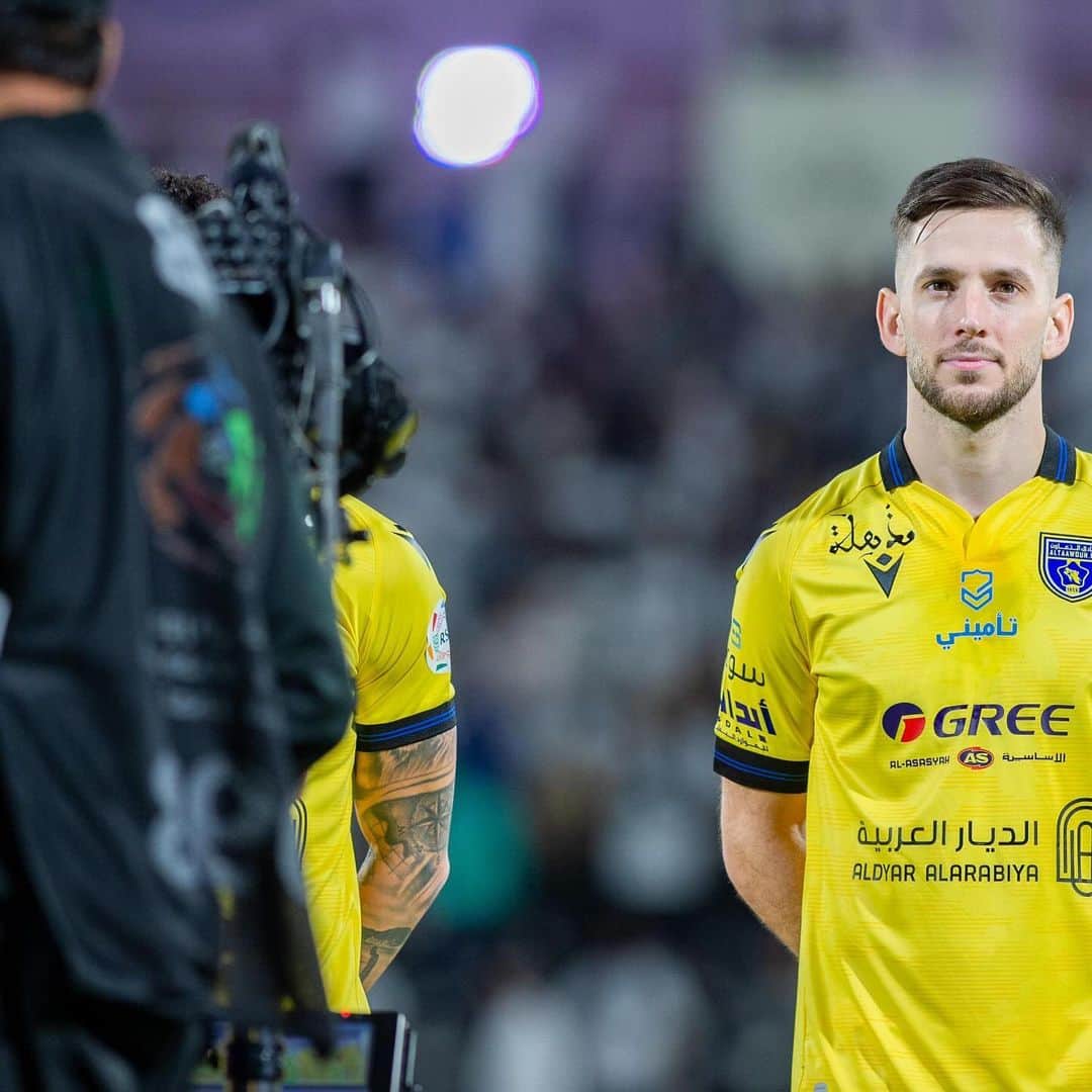 アルバロ・メドランさんのインスタグラム写真 - (アルバロ・メドランInstagram)「We needed it , we did it.  +3 💪🏼💛🐺 @altaawounfc   📸: @naif_omim」12月3日 21時42分 - alvaromedran