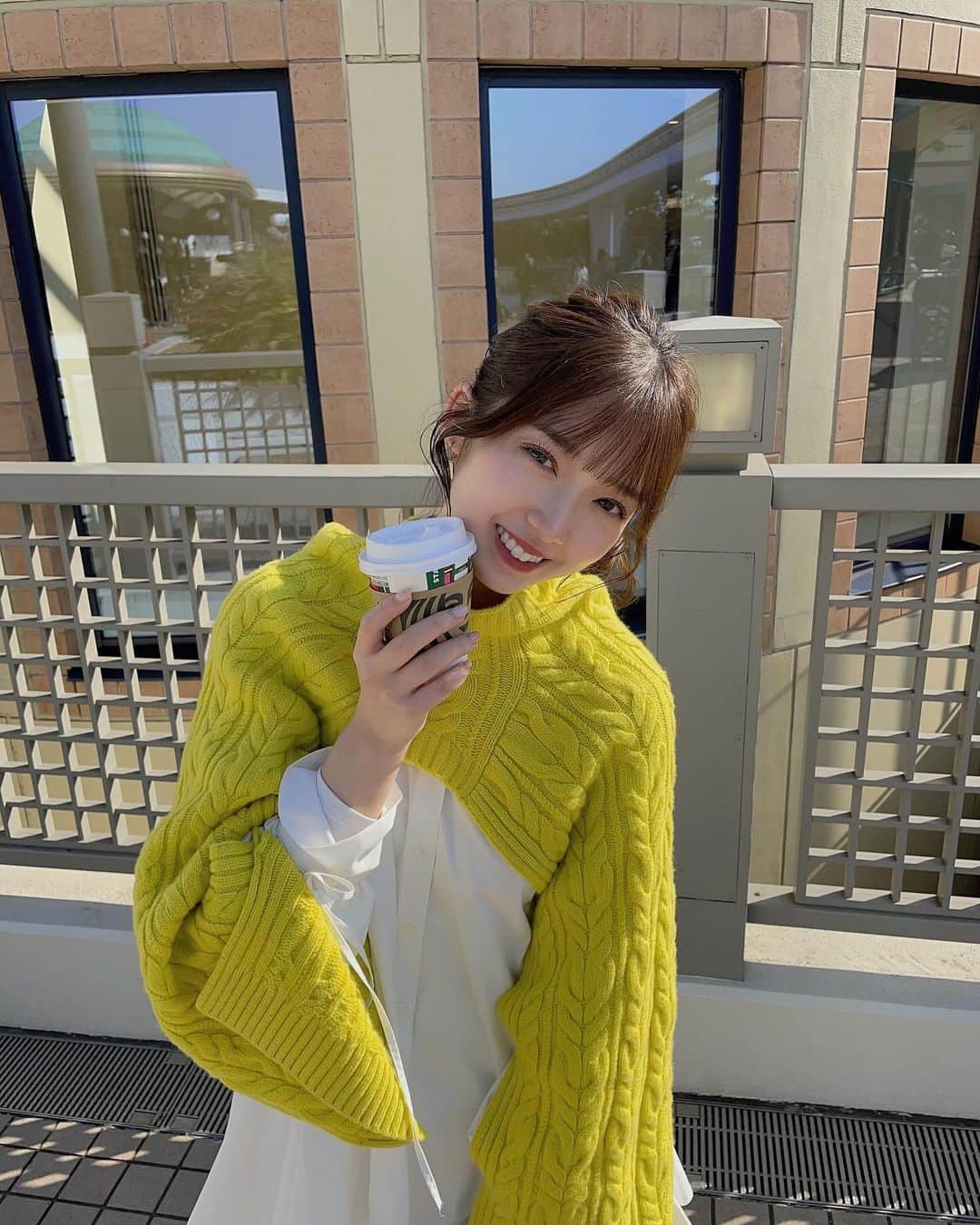 山岸理子さんのインスタグラム写真 - (山岸理子Instagram)「* 🧶🐥⸒⸒ ⁡ 冬はニットしか勝たん。 ⁡ #山岸理子」12月3日 21時49分 - riko_yamagishi.official