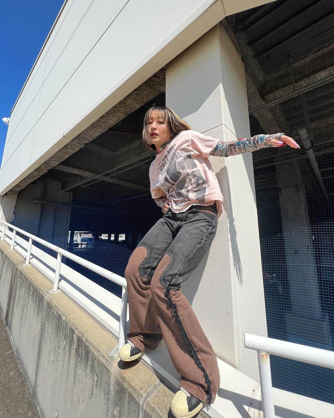 米田紗英さんのインスタグラム写真 - (米田紗英Instagram)「ブラウンアイテム特集♡  お気に入りのアイテムを 是非ゲットしてみてください💞  −−−−−−−−−−−−−−−−−−−− DleepyTownでは ストーリーで紹介させて頂くお写真を募集しております⁡ あなたのコーデやアイテムの写真に #DleepyTown を付けるか このアカウントをタグ付け投稿お待ちしております🌛 −−−−−−−−−−−−−−−−−−−−  #ストリートファッション #海外ガール #海外ファッション #デイリーファッション#dleepytown#ドリーピータウン#crammy#秋コーデ  #ブラウン #brown #韓国カジュアル #y2k#y2kファッション#秋冬アウター#秋冬コーデ」12月3日 22時00分 - dleepytown_official