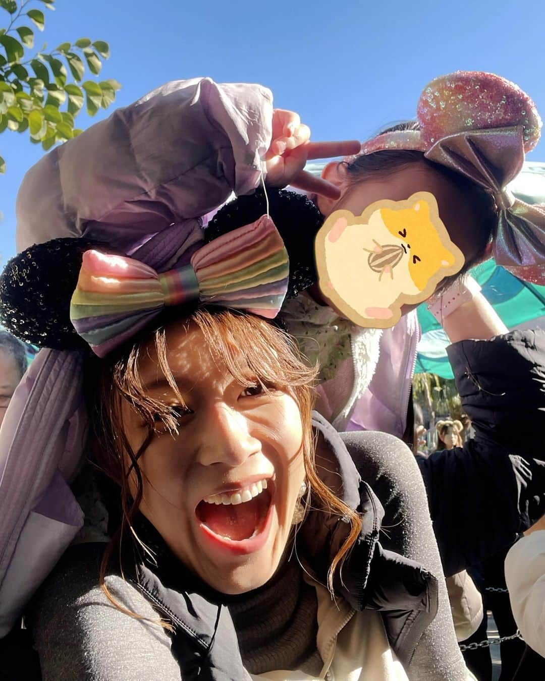 大島由香里さんのインスタグラム写真 - (大島由香里Instagram)「なにげに今年初ディズニー 🐭🏰🎈🌏🌋🚢🐚🧜‍♀️🐠🌺🕌🧞‍♂️ この時期は園内が特にキラキラしてる気がする🎄 30分待ちを積み重ねてアトラクション9個 夜のショーに1人ポロポロ感涙しながら帰りました ソアリンはプレミアアクセス取りそびれ、流石のスタンバイ時間に断念……次回こそ！！  #東京ディズニーシー #ディズニークリスマス #tokyodisneysea #disney #christmas」12月3日 22時09分 - yukari__oshima