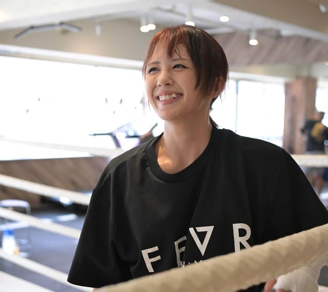 菅原美優のインスタグラム：「試合まであと6日  Photo:Sachiko Fujiwara  スポーツ系webサイト「&FLOW」に載せて頂きました！インタビューもあるので是非見てね❤️‍🔥  #k1wgp #k1」