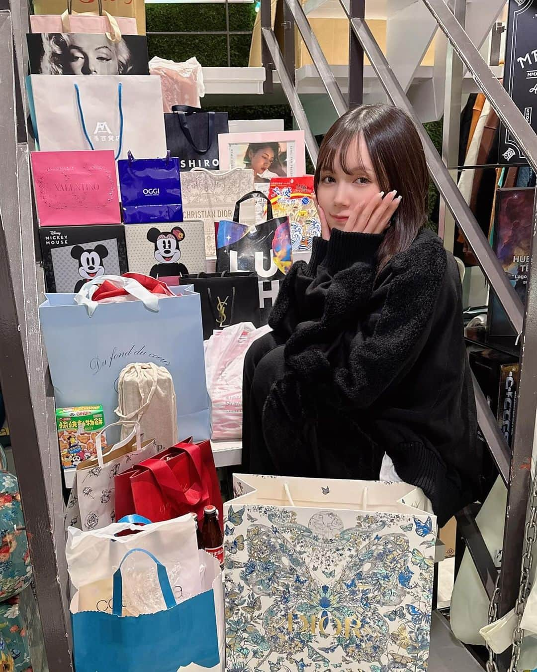 涼森れむさんのインスタグラム写真 - (涼森れむInstagram)「. MFC原宿でのプレアパPOPUP ありがとうございました🙇🏻‍♂️✨ . 直接沢山のおめでとうを 聞けてすごく嬉しかったです😭❤️‍🔥 26歳も皆さんとの思い出を 沢山つくっていきたいです☺️ . 昨日今日とお手紙やプレゼントも 本当にありがとうございます❤️‍🔥 .」12月3日 22時19分 - remu19971203