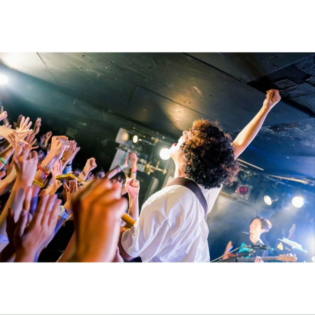 KANA-BOONのインスタグラム：「⁡⁡ ⁡【KANA-BOON 47都道府県TOUR】 " 47 SKIP STREET " - LIVE HOUSE ANTHEM - ⁡⁡ ⁡2023.11.02 千葉LOOK ⁡⁡ ⁡Thank you 千葉！✨ ⁡⁡ ⁡photo by @akaikai_69 ⁡⁡ ⁡⁡⁡ ⁡#KANABOON⁡ ⁡#KB_47ツアー」