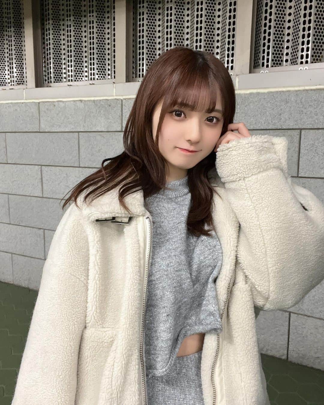 梅原麻緒さんのインスタグラム写真 - (梅原麻緒Instagram)「この服可愛いから今度全身見せたい！ギラギラしてて可愛いの！！」12月3日 22時13分 - teratera_mao