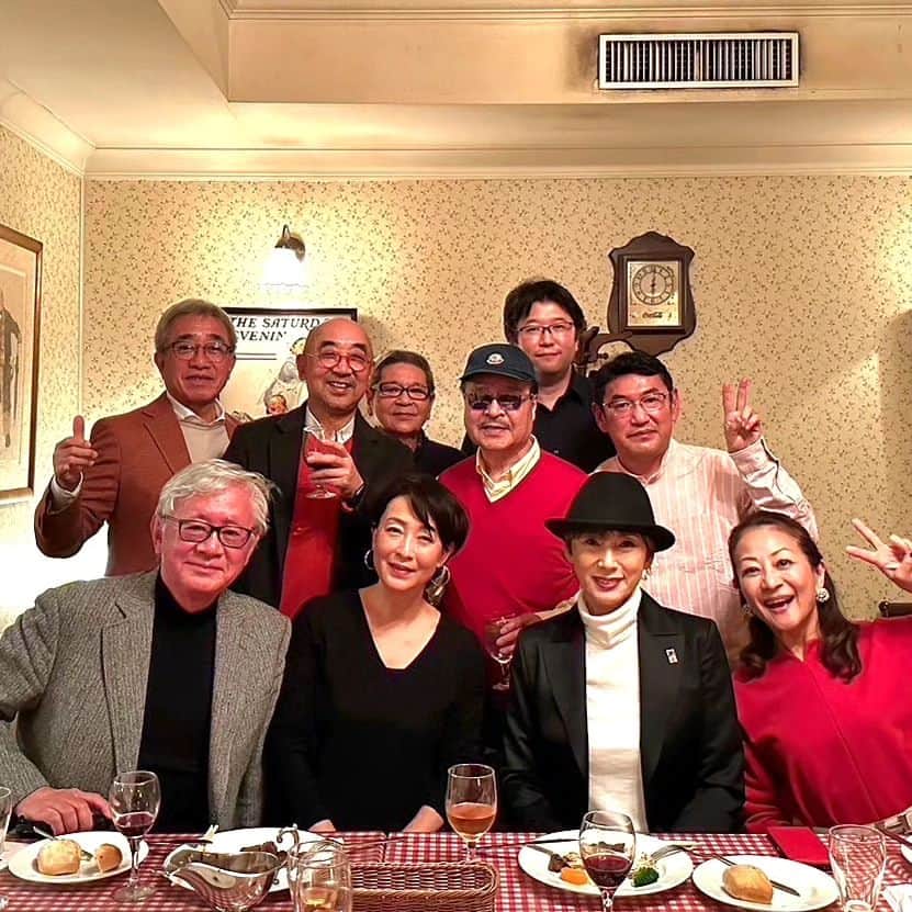 床嶋佳子さんのインスタグラム写真 - (床嶋佳子Instagram)「昨晩は夫婦でお世話になっているご夫妻の病院の忘年会に参加してきました‼️  素敵な会で凄～く楽しかったです‼️🎶😆」12月3日 22時14分 - yoshiko.tokoshima