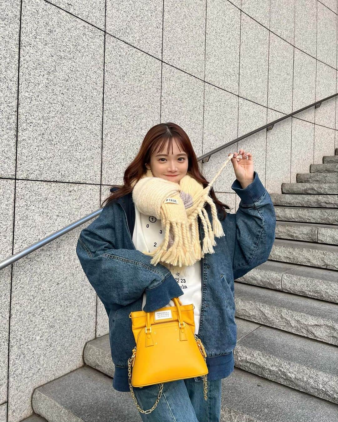 田久保夏鈴さんのインスタグラム写真 - (田久保夏鈴Instagram)「やっぱりビタミンカラーは可愛いいいい😻🍋 今日はマフラーお揃いで翔の冬服を調達しに行った🧣」12月3日 22時15分 - kar_insta_gram