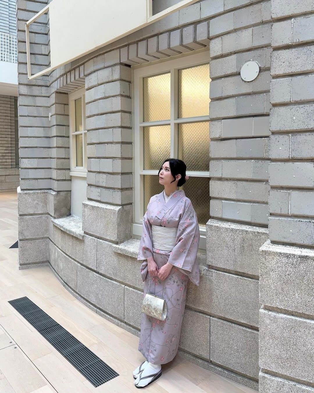 さわいえりさんのインスタグラム写真 - (さわいえりInstagram)「⠀ 京都市京セラ美術館  『MUCA展 ICONS of Urban Art』へ✨  バンクシーが見たくて行ったんだけど、 美術館も大きくて中に入ると現代的で素敵な建物。  MUCA展は来年まで開催しているから、 京都に旅行に来た際はぜひおすすめです♡  展示はまた投稿します。  @kyotocitykyoceramuseum  📍京都市左京区岡崎円勝寺町 124  ⠀  ⠀  #MUCA展#京セラ美術館#京都市京セラ美術館#京都観光#アート」12月3日 22時29分 - beauty_eri7