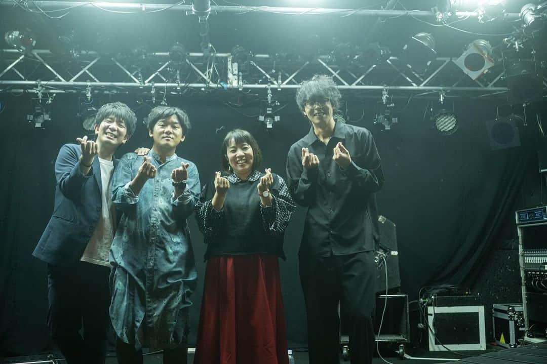 小田和奏のインスタグラム：「今夜は松江AZTiC canovaにてhomme×小田和奏「あの夕暮れ時の麓まで」お届けしました！ あっという間に迎えたツアーファイナル、名残惜しいなぁと思いつつ今年もこうやって松江まで良い旅をさせてもらったこと、このツアーに関わっている全ての皆さんに感謝です。  浜田真理子さん、会場にお集まりの皆様、ライブ会場のスタッフの皆様、そしてhommeの2人、全てにありがとうを！」