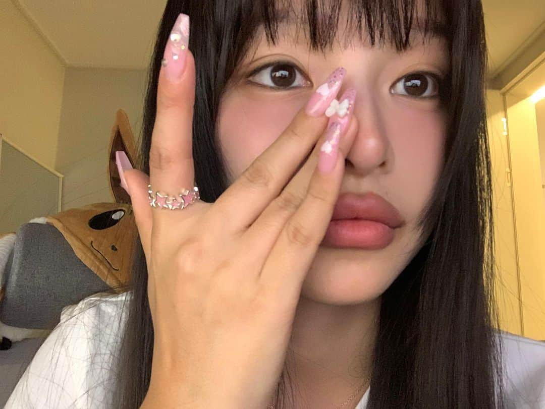 カン・ギョンミンさんのインスタグラム写真 - (カン・ギョンミンInstagram)「💅🏼🎀💗 오랜만에 핑쿠 네일하구」12月3日 22時46分 - kkmmmkk