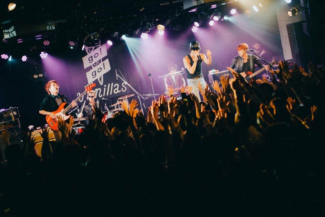 のインスタグラム：「2023.12.3 松山 Wstudio RED  DREAMS TOUR 2023-2024  2年ぶりの愛媛ライブ！ パンパンのフロアでお出迎えありがとうございました！！  また必ず帰って来ます！！  #DREAMSTOUR  photo by renzo @renzo1101」