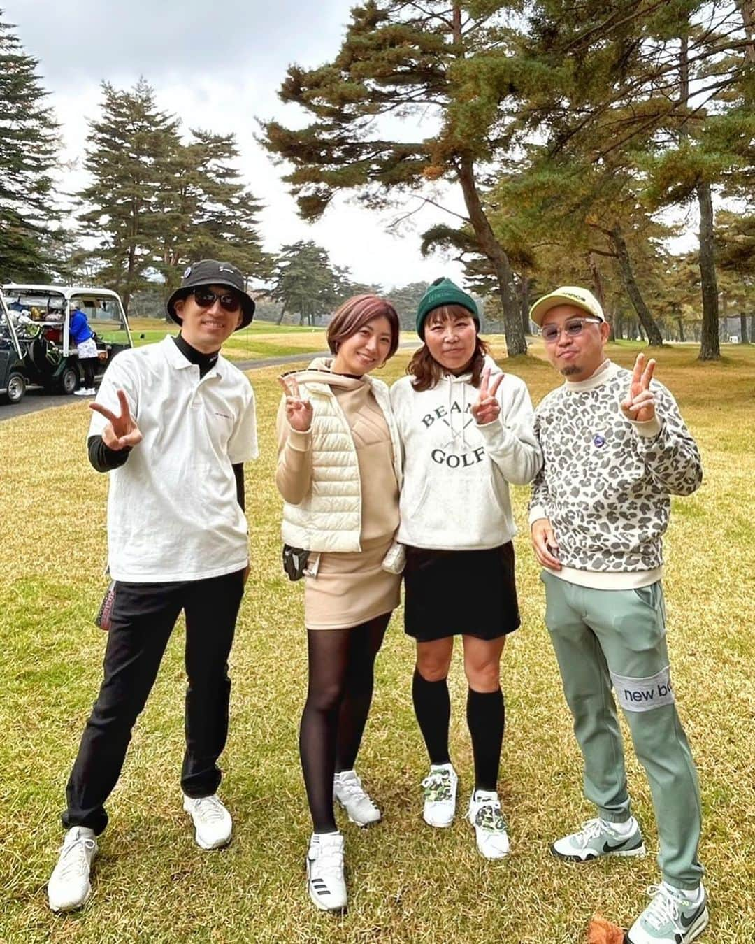 Alyssaさんのインスタグラム写真 - (AlyssaInstagram)「時差投稿⭐️ TABEO CUP⛳️  久しぶりに参加したら とても楽しかったー🥰  超久しぶりの同組🤩 癒しとストイックが共存する　@miya.tomoko ちゃん🫶 想像より大人しめのウェアだった😂　絶好調　@chindon_golf_tkg  マイペースな優男🫶　@hidekichi_gologolo  みんなのおかげで楽しくラウンド出来ました✨  やっちゃんとのぶさんと前泊後泊もできて、 軽井沢を満喫できました🤗✨  皆様ありがとうございました🥰🥰🥰  #紅葉ドンピシャ #例年より暖かかった✨ #相変わらず🍵さんの始球式すごかった🤣 #わちゃわちゃ感よき #相変わらず新ペリハマらないけど楽しければよし😇笑 #instagolf #golstagram #골프스타그램　#ゴルフ #golf #골프연습 #골프 #ゴルフ女子 #女子ゴルフ」12月3日 23時04分 - alyssa_golf