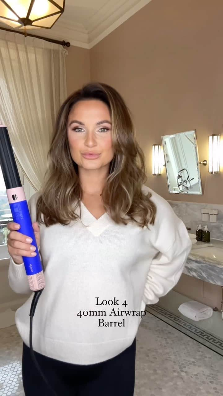 サム・フェアーズのインスタグラム：「AD ✨ Hair talk! Comment below your favourite look 💙 I’m loving the @dysonhair Blue Blush special-edition Airwrap multi-styler and dryer, which is the perfect festive gift! 🎁✨ #DysonHair #GivetheGiftofInvention」