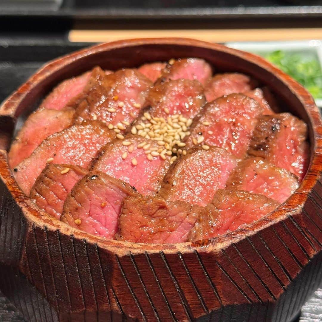 井上奈保のインスタグラム：「2DAYS🩵🩷in名古屋 名古屋名物も堪能しました🥢  #名古屋グルメ #nagoya」