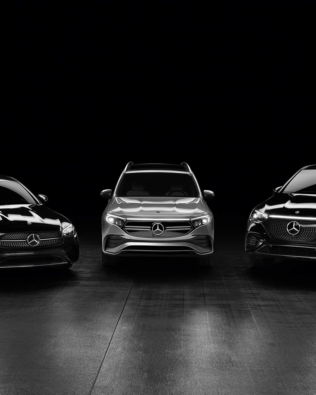 メルセデス・ベンツさんのインスタグラム写真 - (メルセデス・ベンツInstagram)「Every embrace starts with a journey.  #MercedesBenz #HappyHolidays」12月4日 0時00分 - mercedesbenz