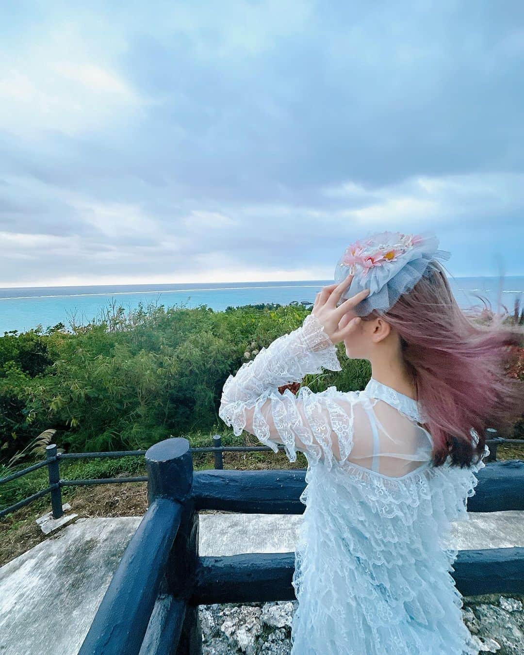 Etsuna otsukAさんのインスタグラム写真 - (Etsuna otsukAInstagram)「🌺沖縄石垣島🏝️🌺海🌊素敵✨Okinawa Ishigaki  浜崎あゆみ様の曲《summer again》はここの きのこ岩の前でMV撮影しました！😍 #浜崎あゆみ  #沖縄 #石垣島」12月4日 0時05分 - etsunaotsuka