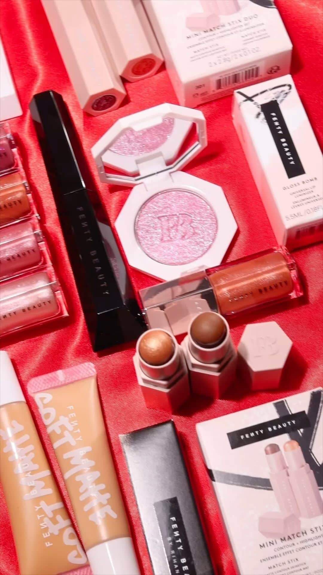 Target Styleのインスタグラム：「For the @FentyBeauty OBSESSED on your list, find #FentySnackz in the #UltaBeautyatTarget section! 🍬🍿✨ An *exclusive* assortment of bestsellers in minis and sets! 🎄 @UltaBeauty」