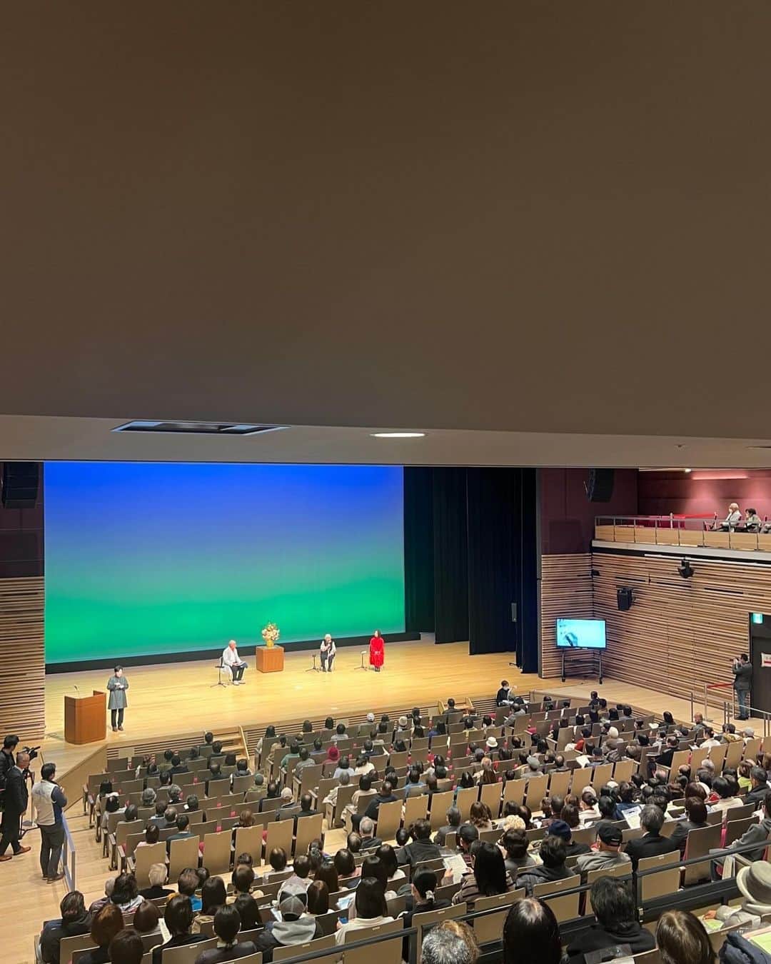 常盤貴子さんのインスタグラム写真 - (常盤貴子Instagram)「佐伯市人権講演会 人権映画上映会&トークショー  山田火砂子監督と「われ弱ければ矢嶋楫子伝」 の舞台挨拶をさせてもらいました。  御来場ありがとうございました！！ 　  @lephil_official   #われ弱ければ矢嶋楫子伝  @saiki.shiroyama.sakura.hall」12月4日 1時13分 - takakotokiwa_official
