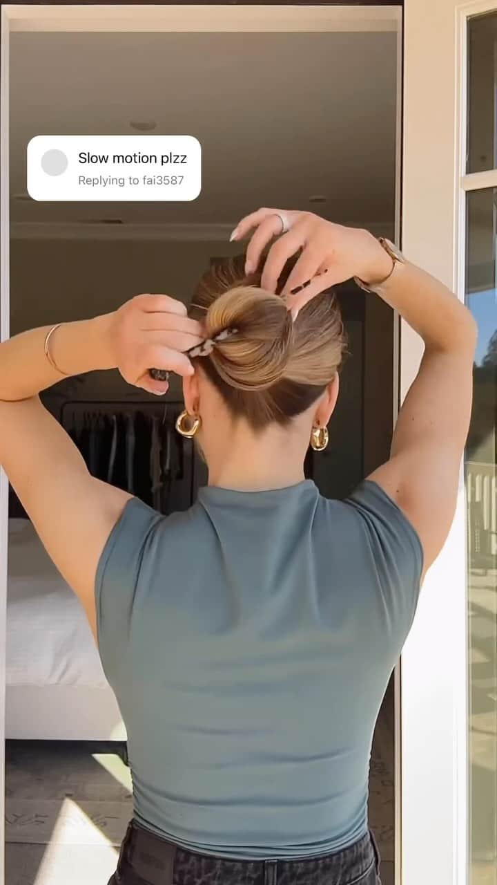Angel™のインスタグラム：「🔺More hair inspo Save for later. Credit @nicholeciotti #hairstyle #haircuttingstyle #curlyhair #longhair #wavyhair #curtainbangs  #haircolor #blondehair #brunette #hairstraightener #braids #ponytail #bun  #haircare #hairclip #newhairstyle #cutehairstyles #simplehairstyle #hairstyleideas #hairstyletutorial #americanstyle ❤️ #asaqueen」