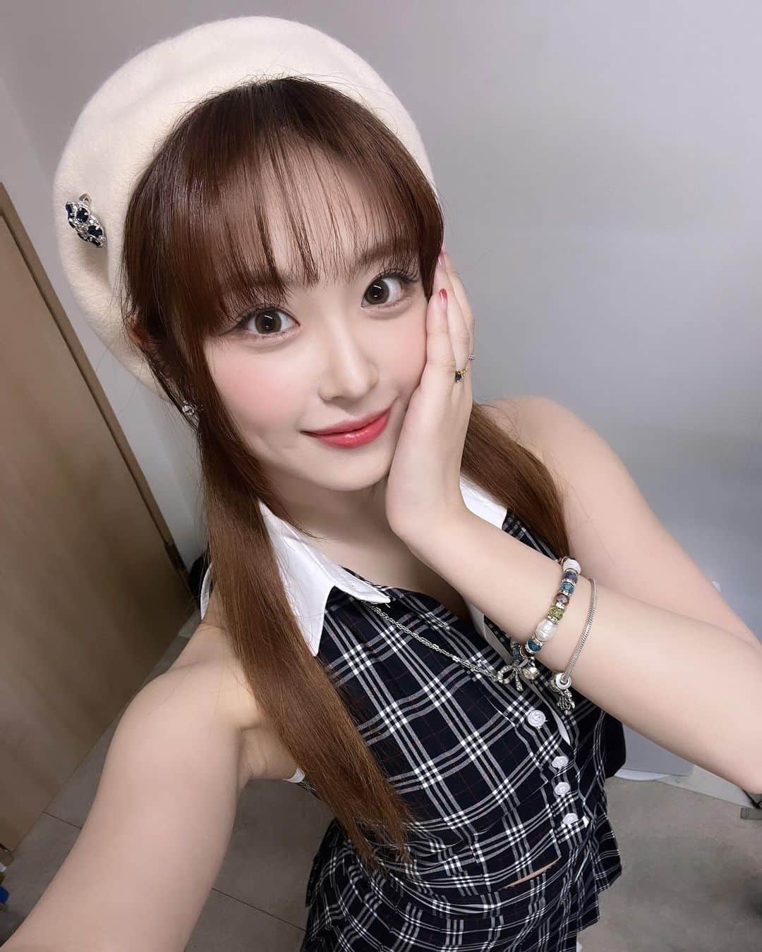 岸田莉里花さんのインスタグラム写真 - (岸田莉里花Instagram)「12/15に豊洲PITで開催される　 【FCLIVE FAMILY CONCERT】 1部 13:30からの MCをさせて頂くことになりました☺️🩷 初のMCなので緊張もありますが精一杯頑張るので応援に来てください！！！待ってます😌🤍 12월 15일 토요슈 PIT에서 개최되는  【FCLIVE FAMILY CONCERT】 1부 13:30부터 MC를 하게 되었습니다☺️🩷 첫 MC라서 긴장도 되지만 열심히 할 테니까 응원하러 와주세요!!! 기다릴게요😌🤍 #ily1 #豊洲pit #fclive」12月4日 1時21分 - noguririka