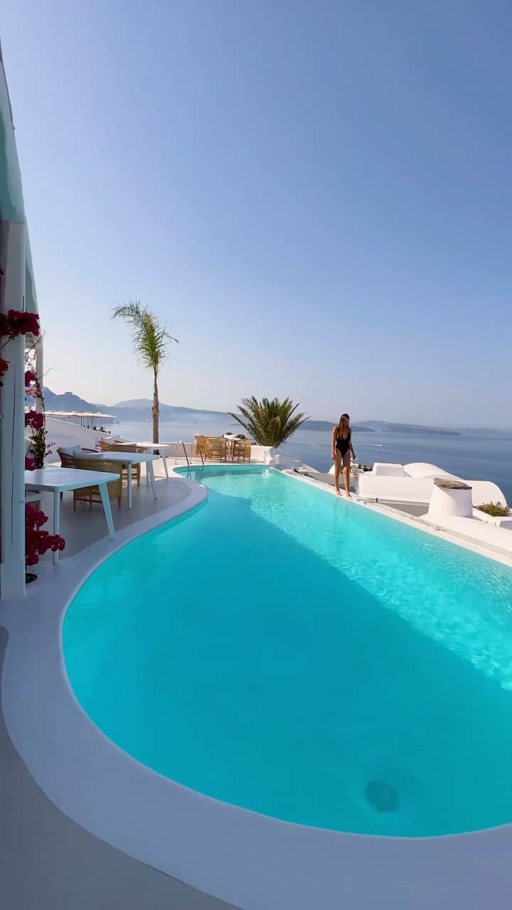BEAUTIFUL HOTELSのインスタグラム：「When in @katikieshotelsantorini Greece! 💫 Prepare to be whisked away to a world of luxury & tranquility in their meticulously designed rooms. 🛏️  And let’s not forget the incredible culinary adventure awaiting you! 🍽️ From delectable dishes to divine flavors, their world-class restaurants are simply tantalizing. 😋  Now, it’s your turn to share the magic! ✍️ Tell us all about your fabulous Greek travels - we simply can’t wait to hear all your stories! 🗺️  📍 @katikieshotelsantorini, Oia, Greece 🎶 Piero Piccioni - Amore mio aiutami - Main Theme」