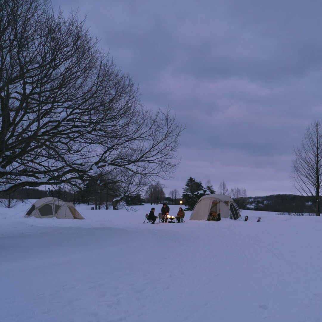 Snow Peak USAのインスタグラム：「The seasons may change, but our appreciation of time outside never wavers.」