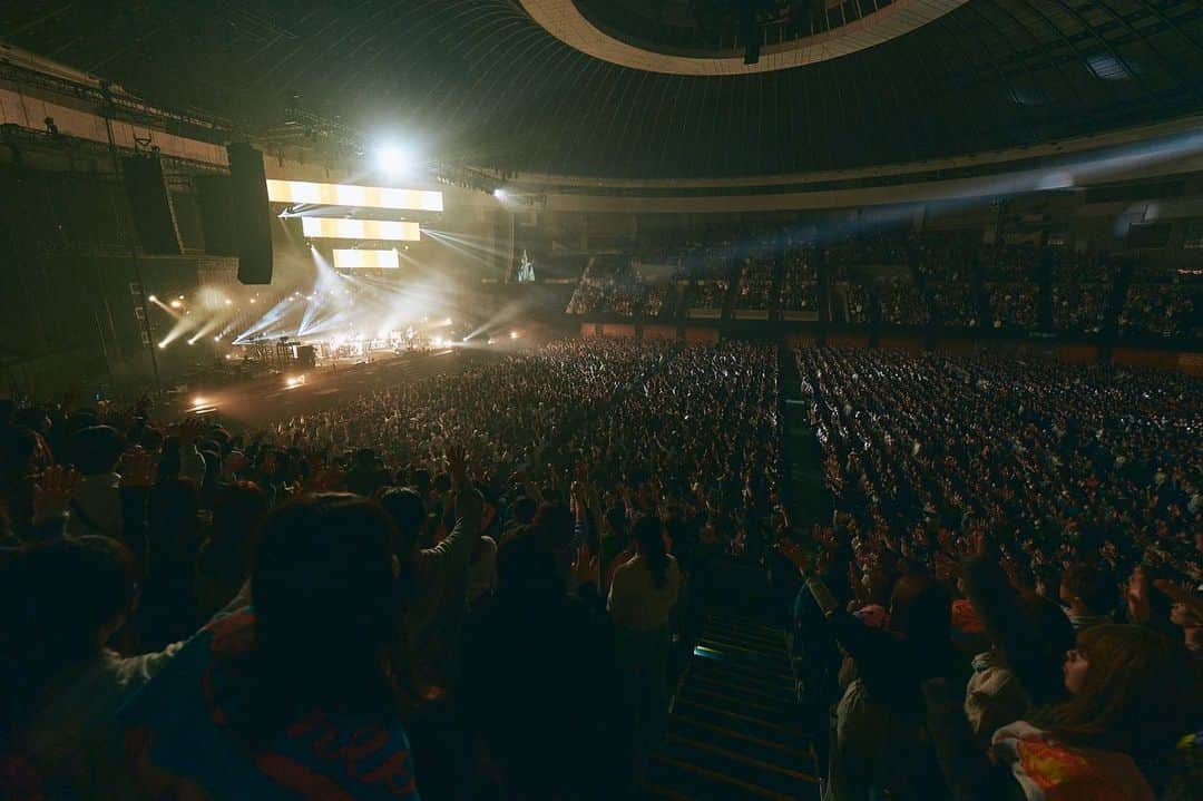 マカロニえんぴつのインスタグラム：「_  名古屋公演 DAY1📸②  photo by 酒井ダイスケ @imdaisukesakai  #マカロックツアー #マカロックツアーvol16 #大人の涙 #マカロニえんぴつ」