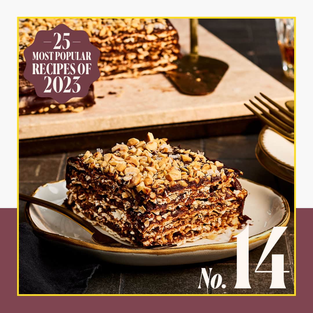 Food & Wineのインスタグラム：「Number 14 of our ✨ 25 most popular recipes of the year ✨ is a Chocolate-Hazelnut Matzo Cake that gets an extra special touch courtesy of espresso liqueur✨. Get the recipe at the link in bio.   🍫: @shakinbaker219, 📸: @protazio, 🥄: @tcizzle, 🍽: @hogglewarts」