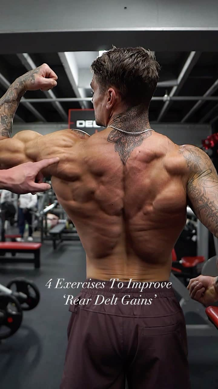 ロス・ディッカーソンのインスタグラム：「Improve your ‘Rear Delt Gains’ with these 4 exercises💪#shoulders」