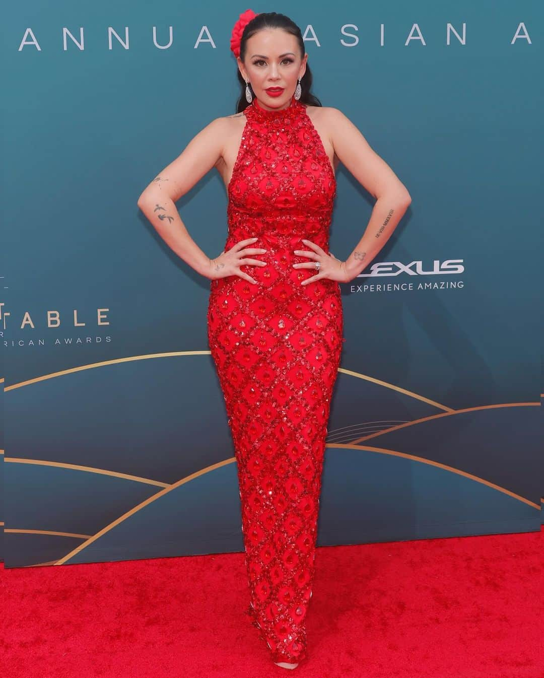 Just Jaredのインスタグラム：「"To All the Boys I've Loved Before" stars Janel Parrish, Lana Condor, Anna Cathcart and Ross Butler, as well as spinoff series "XO, Kitty" star Gia Kim, stepped out for the 2023 Unforgettable Gala. Head to our site to see pics of the girls' reunion at the event! #JanelParrish #LanaCondor #AnnaCathcart #RossButler #GiaKim #TATBILB #XOKitty Photos: Getty」