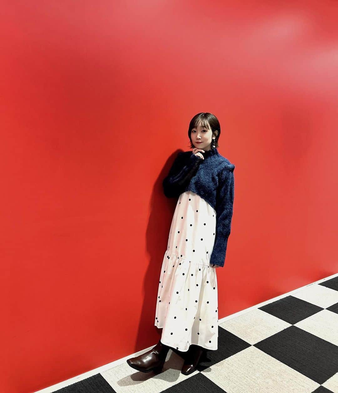 田所あずささんのインスタグラム写真 - (田所あずさInstagram)「ミリアニ原っぱ通信のときの！ スタイリングはつばちゃんさん @tsubasashimoda 💙 ヘアメイクは大久保さん💄 最上ちゃんカラーの青ニットに水玉ワンピが最強すぎる‼︎  #azusatadokoro  #tadokoroazusa #田所あずさ #ミリアニ #ミリアニ原っぱ通信」12月18日 16時43分 - azusa_tadokoro