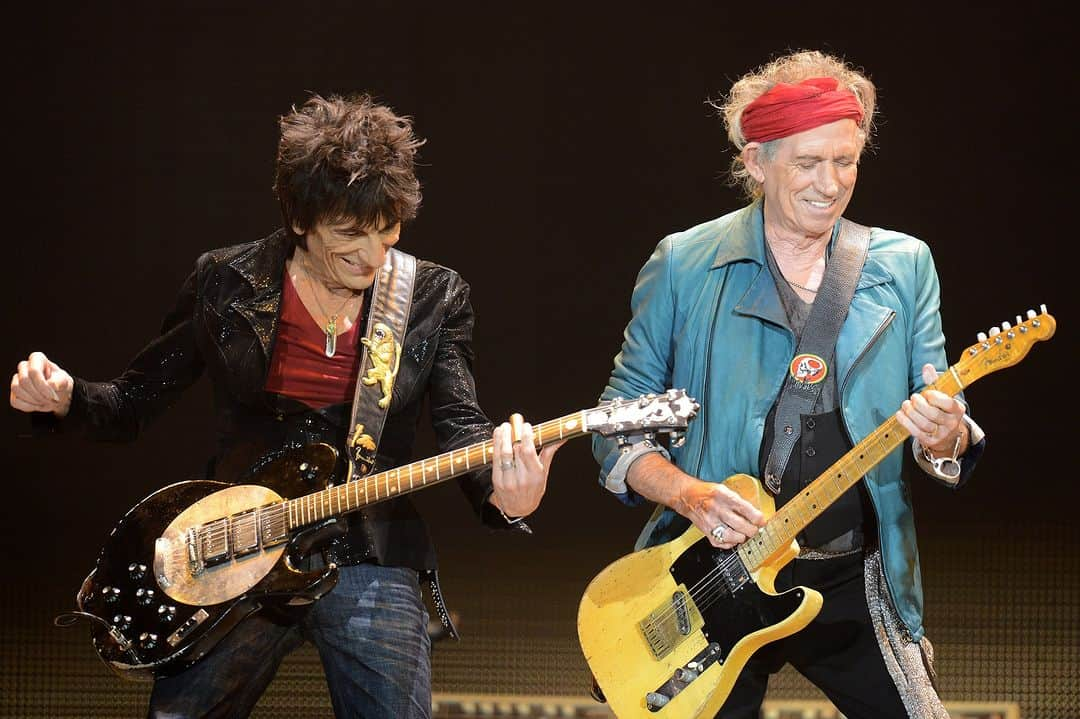 ロン・ウッドさんのインスタグラム写真 - (ロン・ウッドInstagram)「🎂🎉❤️😎Happy 80th birthday @officialkeef!🎸❤🥳」12月18日 17時59分 - ronniewood