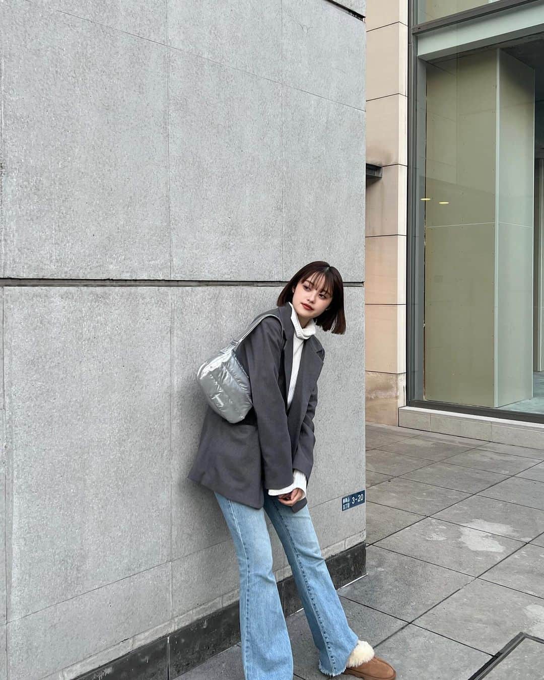 福山絢水のインスタグラム：「最近お気に入りのもの🩵🩶」