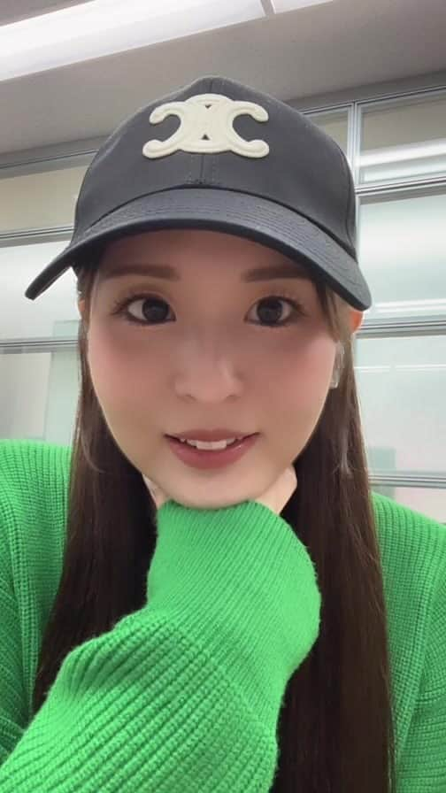 安田七奈のインスタグラム：「久々インスタライブ😉🩵 最後にスペゲス登場❤️」