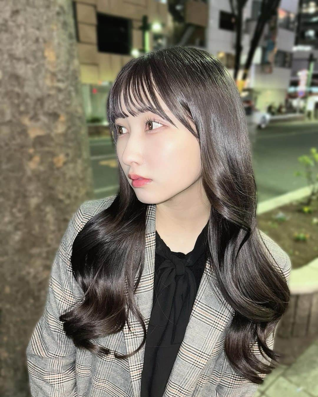 山本杏奈さんのインスタグラム写真 - (山本杏奈Instagram)「𓂃𓈒𓏸  美容室いってきました🤍 ⸝꙳ （ @masaki_wistell ）  久しぶりにエクステつけたよ いつもエクステがなじみすぎて感動してるの🥺  カラーはいつも透明感ましましを イメージしてお願いしてます🫥☁️」12月18日 19時17分 - yamamoto_anna_