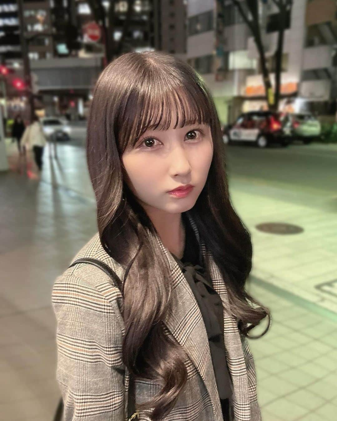 山本杏奈さんのインスタグラム写真 - (山本杏奈Instagram)「𓂃𓈒𓏸  美容室いってきました🤍 ⸝꙳ （ @masaki_wistell ）  久しぶりにエクステつけたよ いつもエクステがなじみすぎて感動してるの🥺  カラーはいつも透明感ましましを イメージしてお願いしてます🫥☁️」12月18日 19時17分 - yamamoto_anna_