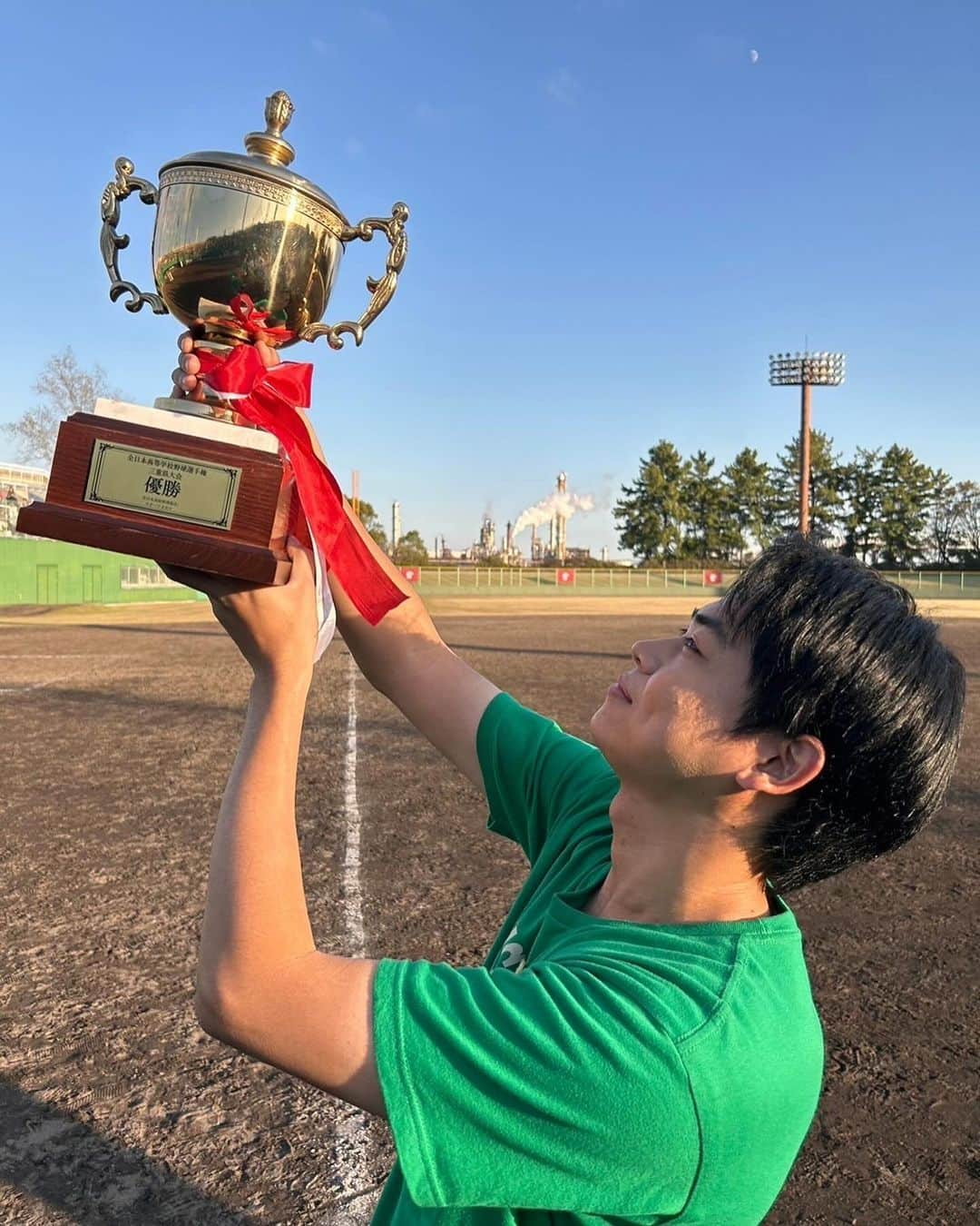 菅生新樹のインスタグラム：「優勝トロフィー🏆🥇」