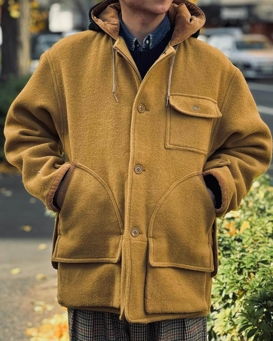 BEAMS+さんのインスタグラム写真 - (BEAMS+Instagram)「・  BEAMS PLUS RECOMMEND  BEAMS PLUS  "Heavy Melton Hunting Parka."  Hunting blouson with a cadet parka look. Double-faced melton with attractive black watch lining. A secure and massive impression. Pockets and other details are also places of interest.  -------------------------------------  カデットパーカーのような表情のハンティングブルゾン。ダブルフェイスのメルトンはブラックウォッチの裏地が魅力的。安心感のある重厚な印象。ポケットなど細部のディテールも注目の場所です。   #beams #beamsplus #beamsplusharajuku  #mensfashion #hunting」12月18日 19時50分 - beams_plus_harajuku