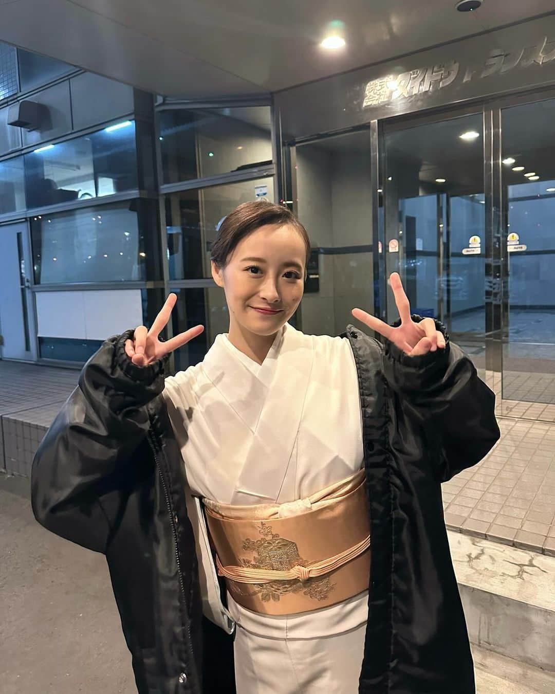 谷川奈々穂さんのインスタグラム写真 - (谷川奈々穂Instagram)「日本テレビ「1周回って知らない話」3時間スペシャル  12/20 夜7:00より放送です！  藤原紀香さん役で出演させていただきます 是非☺︎︎︎︎  #1周回って知らない話」12月18日 19時50分 - aizawa_natsuki_