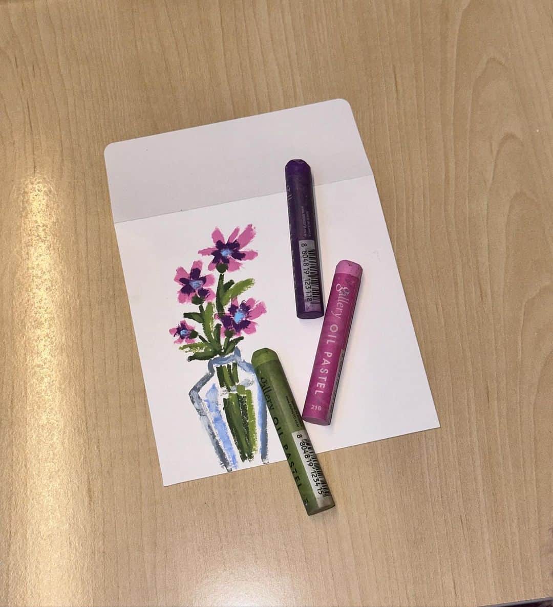 イ・ハウンのインスタグラム：「🪻🌻🎨🩰🌷」
