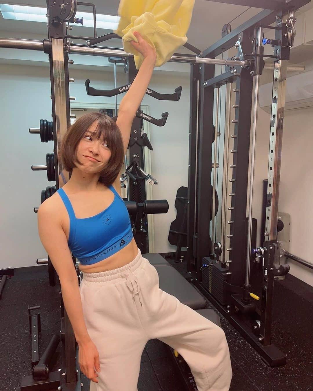 みひろさんのインスタグラム写真 - (みひろInstagram)「. 週一筋トレ。 あれ？ぽにょ…  @u_stretch.official  @u_gym.official   #恵比寿 #恵比寿パーソナルジム #恵比寿ストレッチ #ebisu」12月18日 20時31分 - mihiro0519