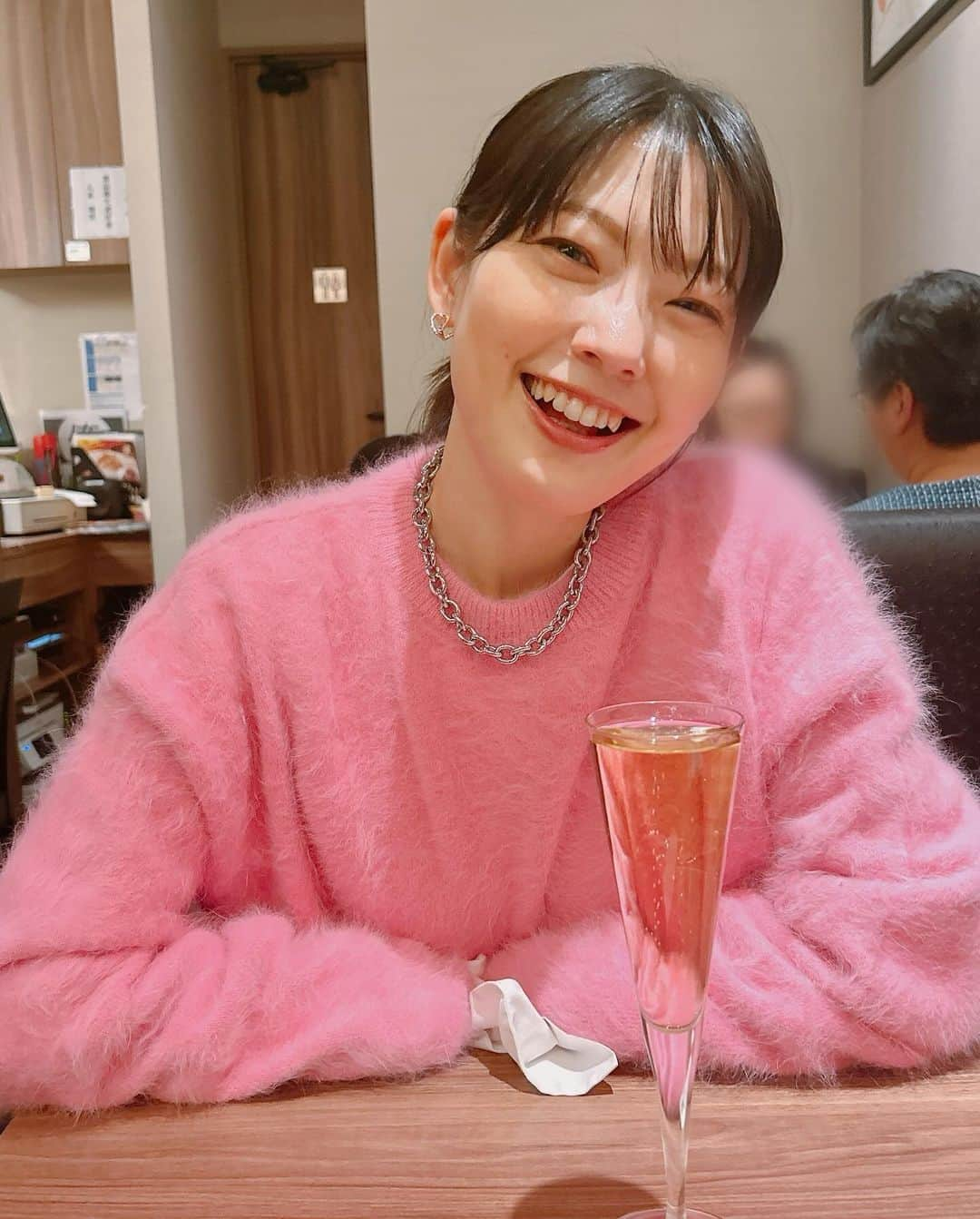 森貴美子さんのインスタグラム写真 - (森貴美子Instagram)「1ヶ月会わないだけで話がてんこ盛りになる仲良し4人組が、半年も会えなかったものだからもう火がついたようにみんな話す話す❤️‍🔥腹の底から笑ったよ。  誕生日も祝ってもらっちゃった🥳 次の日仕事だとわかっていながら1杯だけ泡を飲んじゃった🍸 楽しかった〜〜〜〜〜🫧 とめ、きゃお、なぽ、ありがとう💙❤️💛  #吉祥寺　#기치조지 #友達と #女子会  #진구들  #誕生日ありがとう」12月18日 21時01分 - morikimi_morikimi