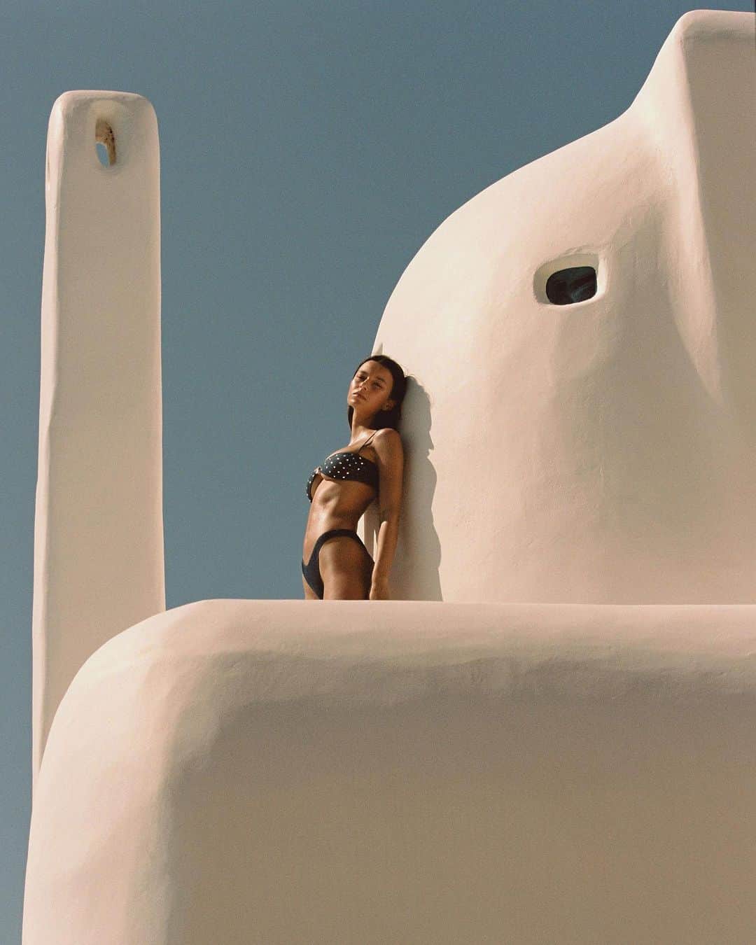 BIKINI LOVERSのインスタグラム：「Bikini Lovers #mikonos #love 💞🎄✨🎁」