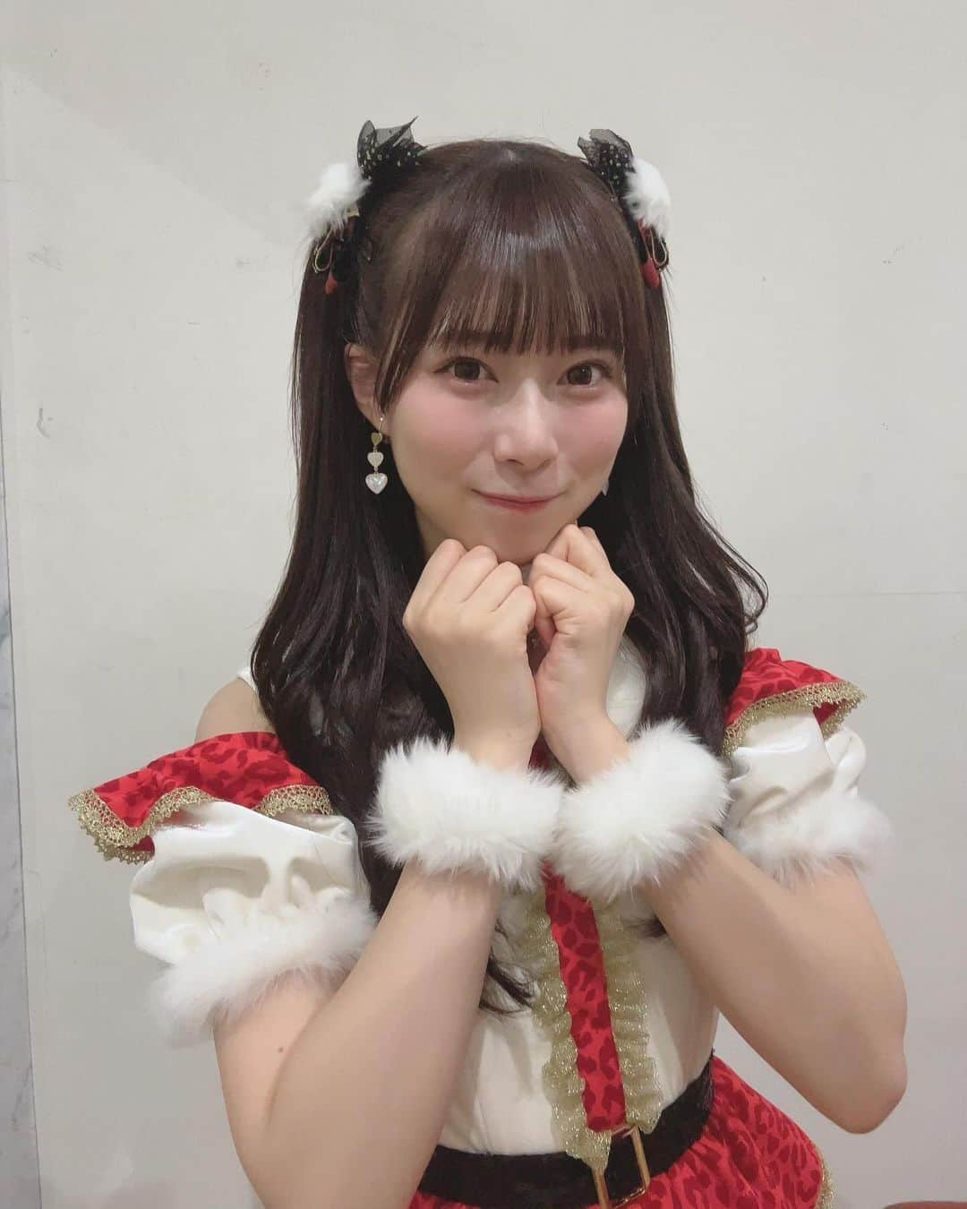 瀧本弥生のインスタグラム：「ちょっと早いけどメリークリスマス🎄❤️  #NMB48 #アイドル#04 #05 #05년생  #idol #アイドルヘア#ハーフツイン#クリスマス#아이돌」