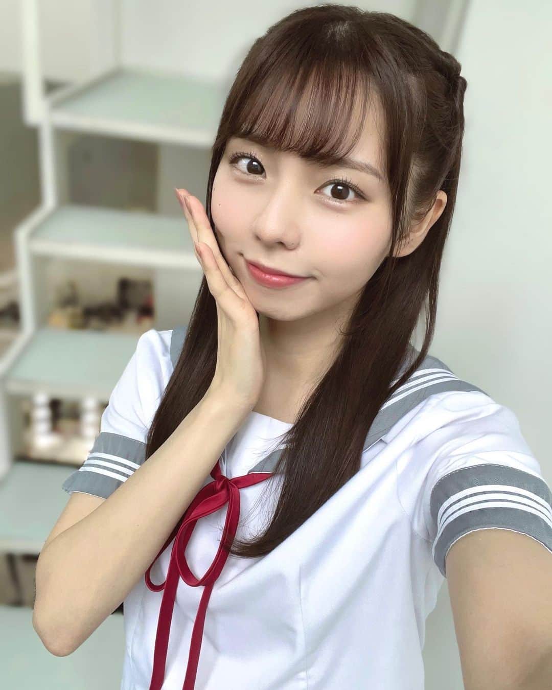 篠原望さんのインスタグラム写真 - (篠原望Instagram)「. 🧚‍♀️💫 . . 激レアなハーフツイン×セーラー服🏫 . . 1/25~1/28 RAVE☆塾 『妖声セブンティーン』 私は霧ヶ丘女学園アイドル部マネージャーの 渚を演じさせていただきます🍋 . 2024年最初の舞台！ 築地本願寺ブディストホールで待ってます🪄 . . #よセブンティーン #ハーフツイン #ロングヘア #ストレートヘア #ヘアアレンジ #セーラー服 #制服 #instagood #instapic #japanesegirl #篠原望」12月18日 21時26分 - nozomi_920