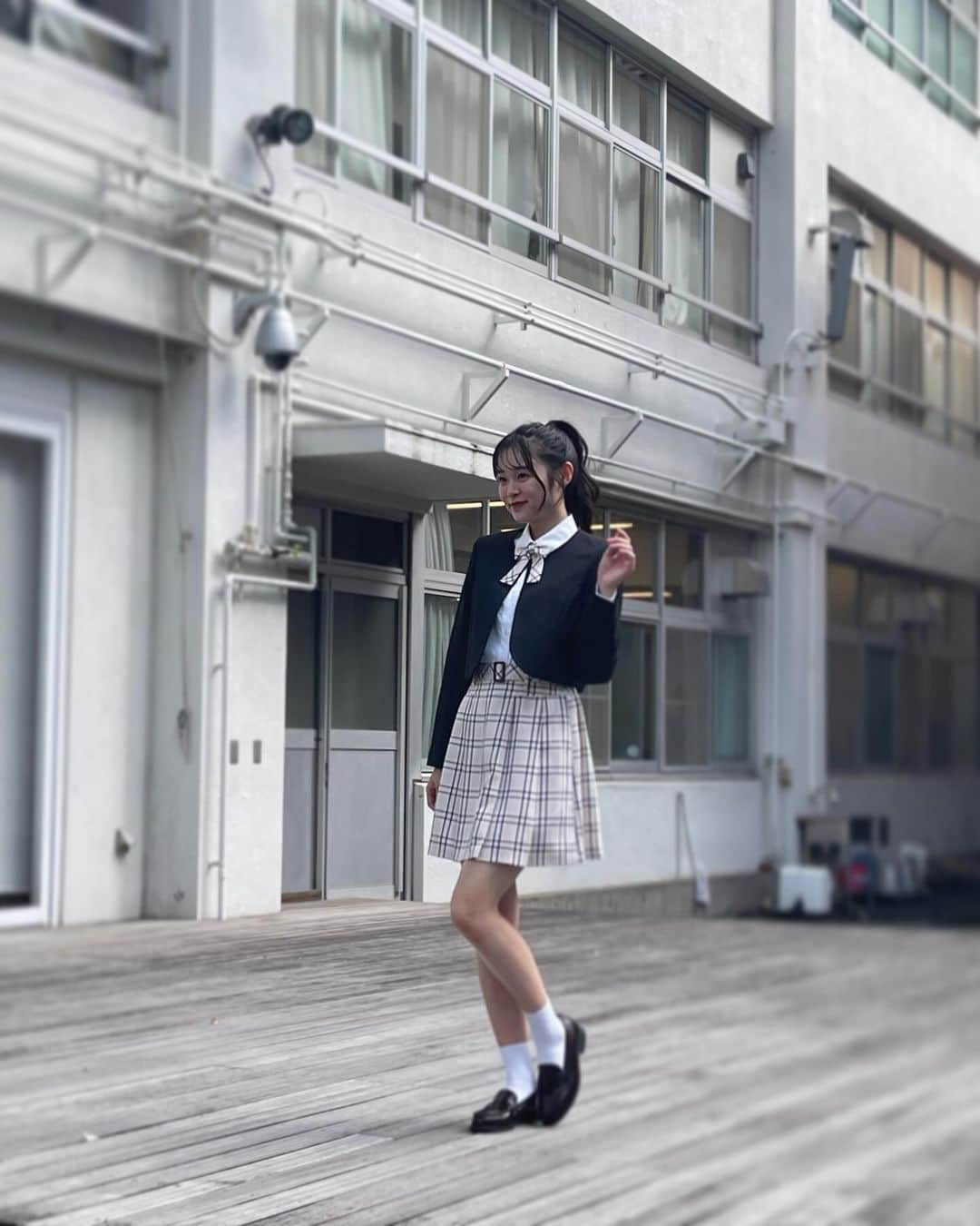 吉田恵芽のインスタグラム：「♡♡♡  Cupop撮影風景~📸🤍  #吉田恵芽 #05 #ljk  #cupop #cupop_school #キューポップ #ootd #制服 #制服コーデ #なんちゃって制服」