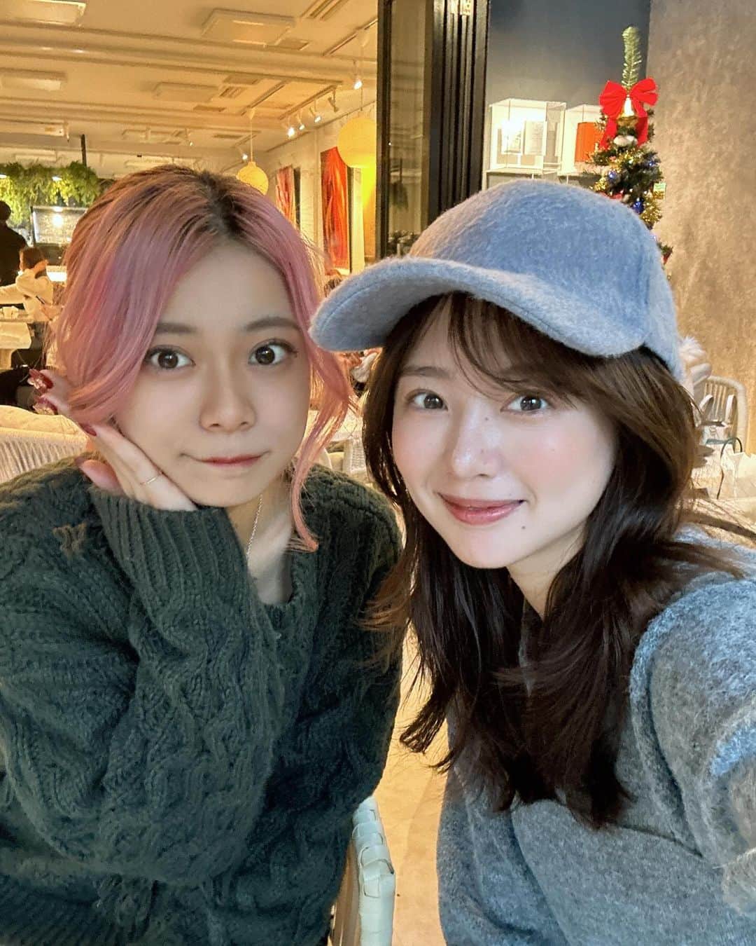 熊江琉唯さんのインスタグラム写真 - (熊江琉唯Instagram)「もねちゃん遊んでくれてありがとう🫶🖤  お目目ぱっちりで可愛いねぇ☺️ 明るい髪色似合いすぎるっ👏  #写真いっぱい撮ってくれた #ありがとうねぇ #fashion #ootd #outfit #ファッション #私服 #コーデ #今日のコーデ #冬コーデ #高身長コーデ #シンプルコーデ #カジュアル #大人カジュアル」12月18日 21時29分 - ruikumae