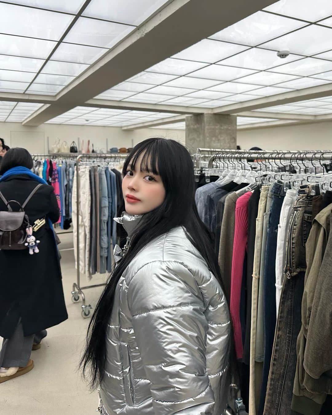 仲本莉絵瑠のインスタグラム：「早めのサンタさんからペディンもらった❣️」