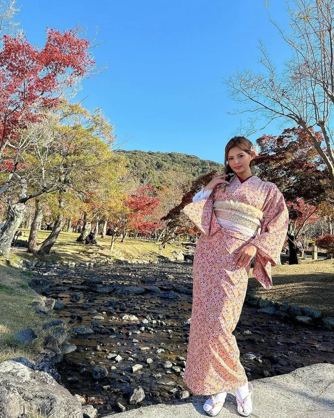 堀えりかさんのインスタグラム写真 - (堀えりかInstagram)「また違う着物👘🍁  この日大きーーーい口内炎出来て上手く笑えないくらい痛かったんだよね🤣w  #京都 #二条城 #二条城ライトアップ #紅葉 #着物 #着物女子 #着物コーデ #おそろコーデ #リンクコーデ #ダレアモデル #堀えりか #erikahori」12月4日 14時38分 - xerikax143