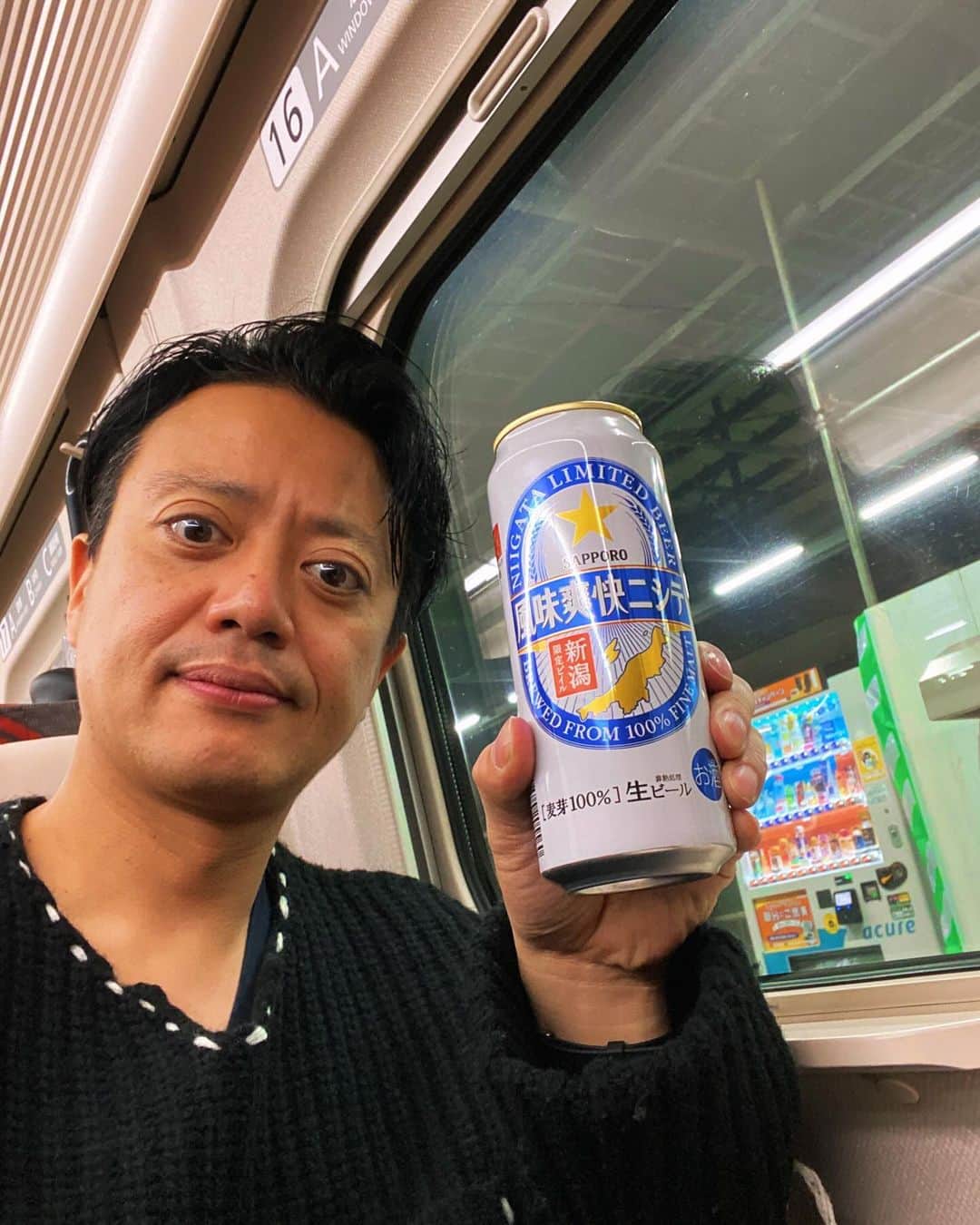 佐藤太一郎のインスタグラム：「新潟限定ビール。 新潟から東京へ。」